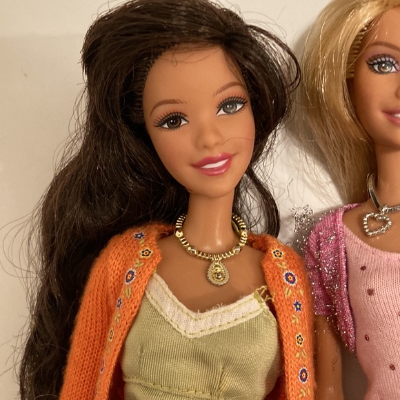 Set of 2 Barbie High School Musical Singing Dolls - Picture 5 of 7